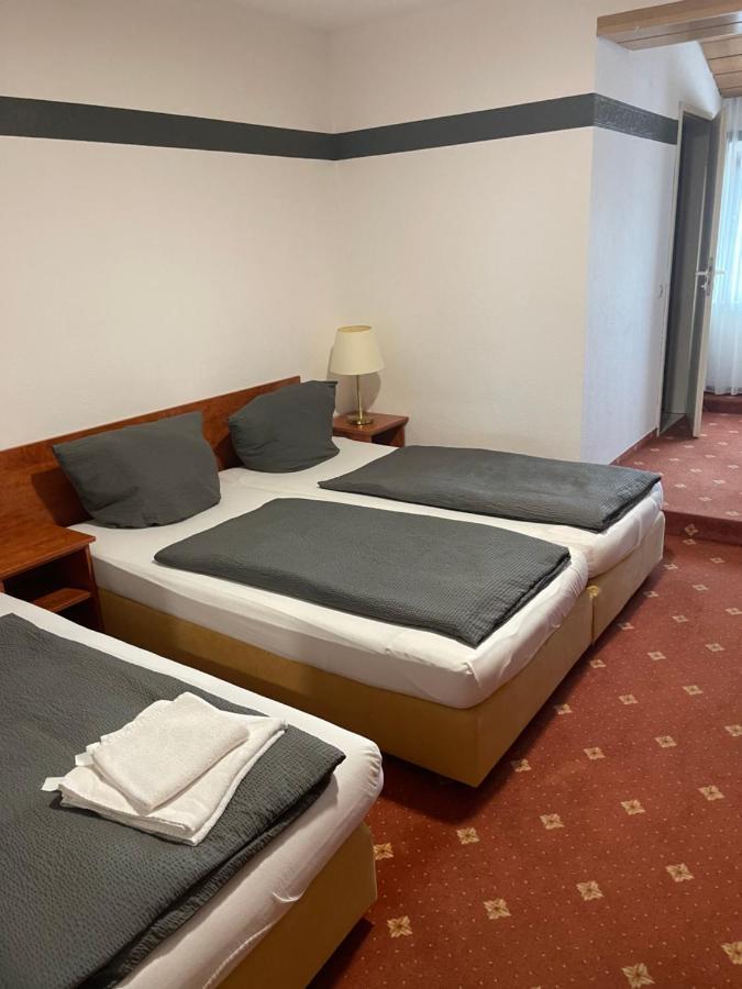 Elmpt Hotel Restaurant Lenhsen מראה חיצוני תמונה